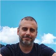 Insegnante di lettere offre disponibilità per ripetizioni